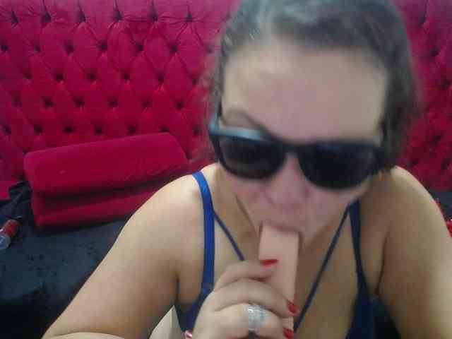 AngelicaMilf03 webcam