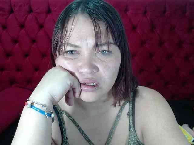 AngelicaMilf03 webcam