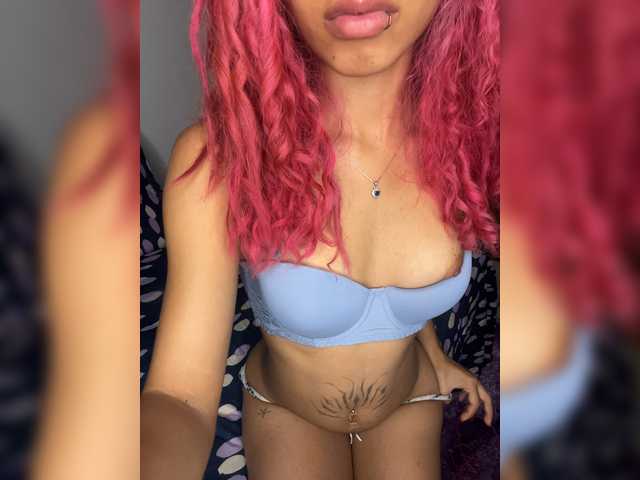 freyela live cam on BongaCams