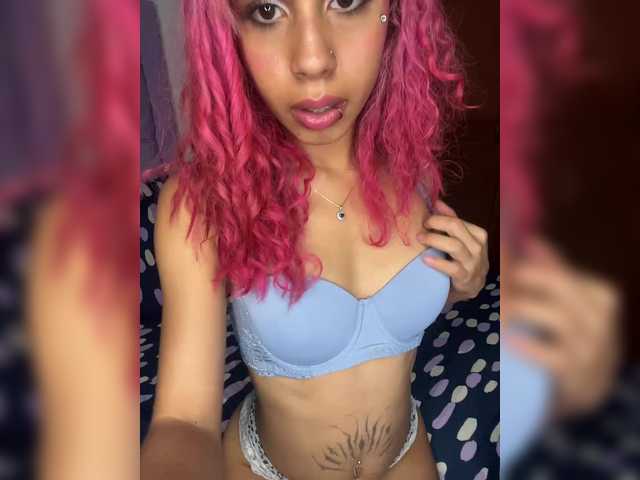 freyela live cam on BongaCams