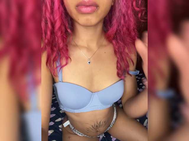 freyela live cam on BongaCams