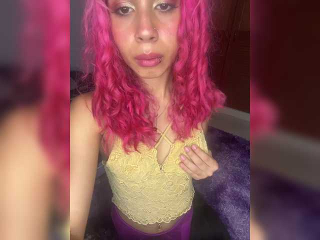 freyela live cam on BongaCams