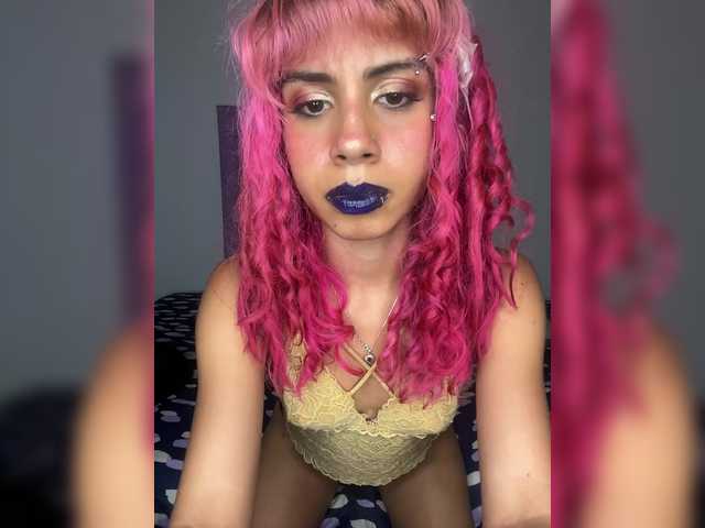 freyela live cam on BongaCams