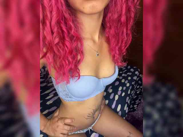 LilTrixxxi webcam