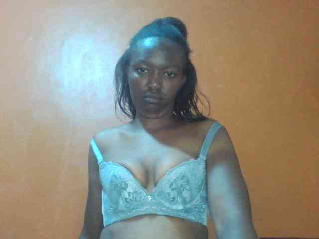 SexyTrina webcam