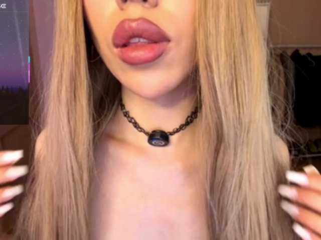 Emmy1221's BongaCams show and profile