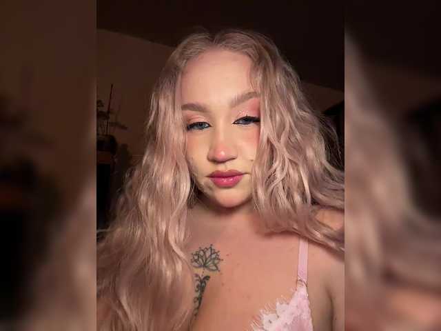 GlamorousBlonde's BongaCams show and profile