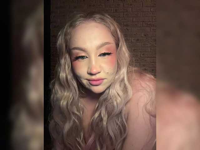 GlamorousBlonde's BongaCams show and profile