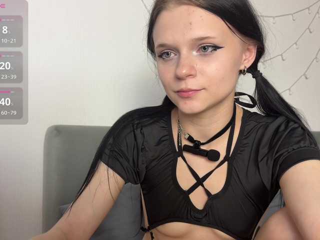 meowcha live cam on BongaCams