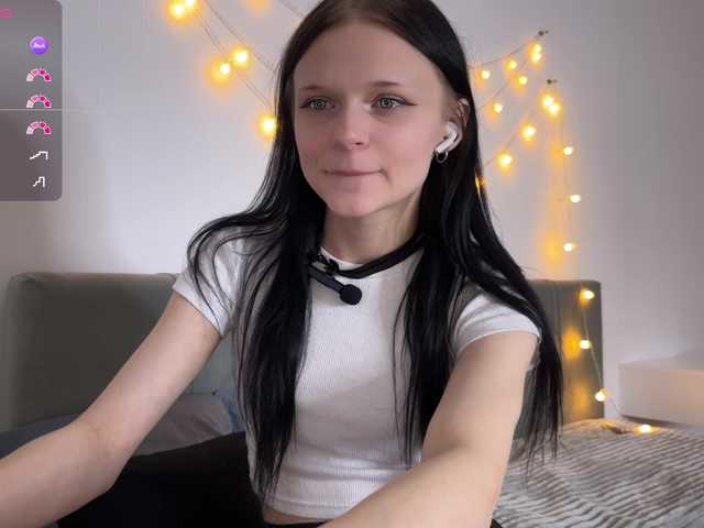 meowcha's BongaCams show and profile