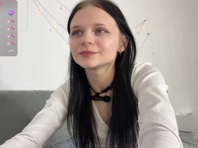 meowcha's BongaCams show and profile