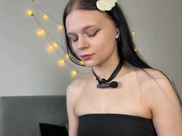 meowcha live cam on BongaCams