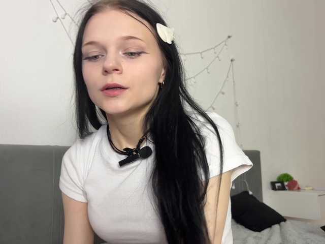 meowcha live cam on BongaCams
