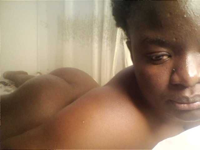 Blackgally233 live cam on BongaCams