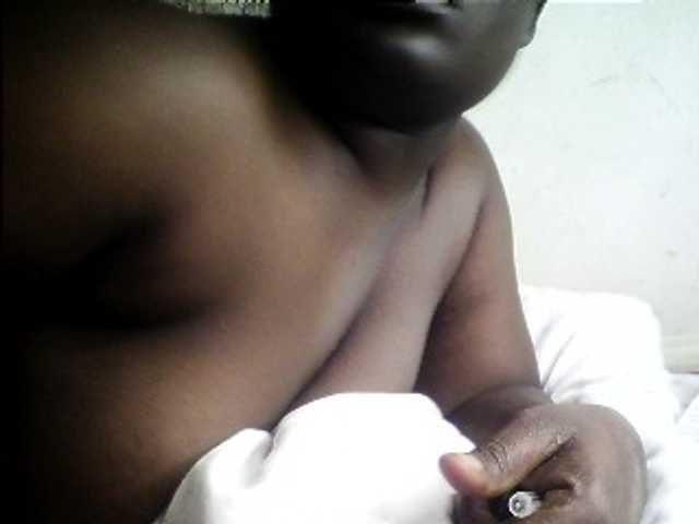 Blackgally233 live cam on BongaCams