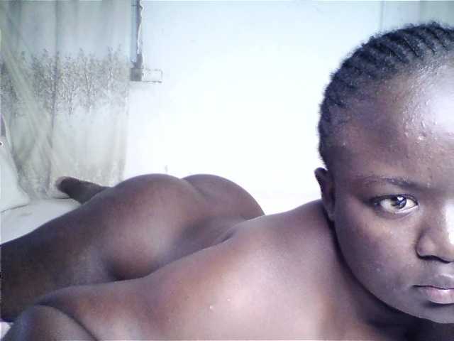 Blackgally233 live cam on BongaCams