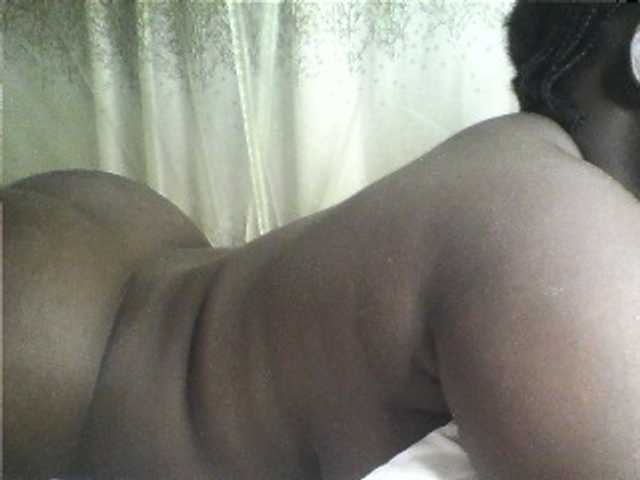 Blackgally233 live cam on BongaCams