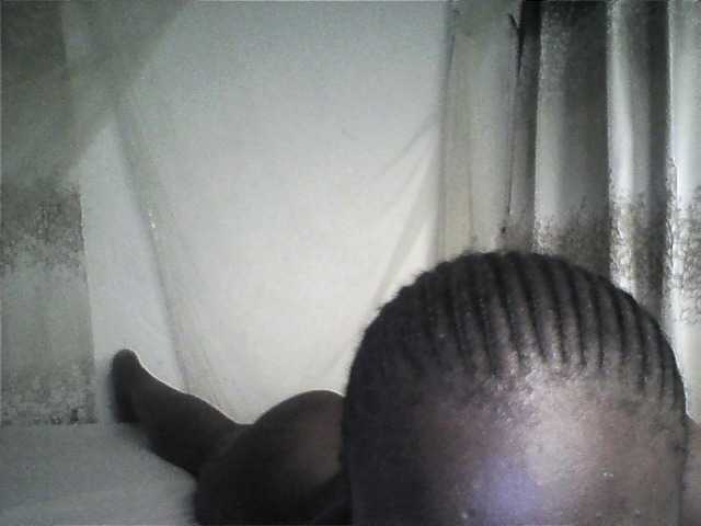 Blackgally233 live cam on BongaCams
