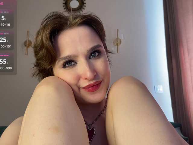 RebeGoldNoir live cam on BongaCams