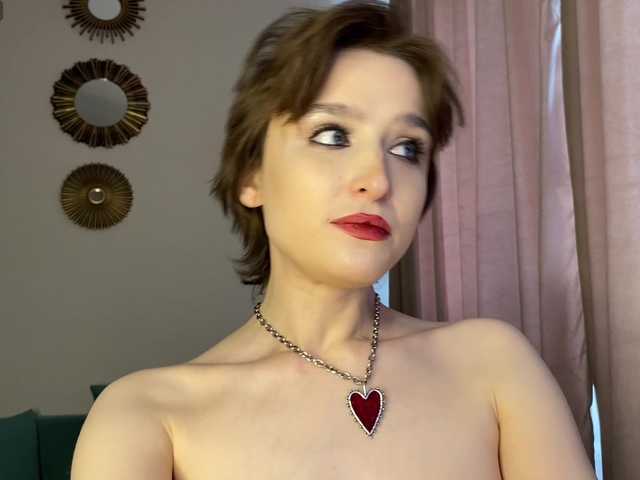RebeGoldNoir live cam on BongaCams