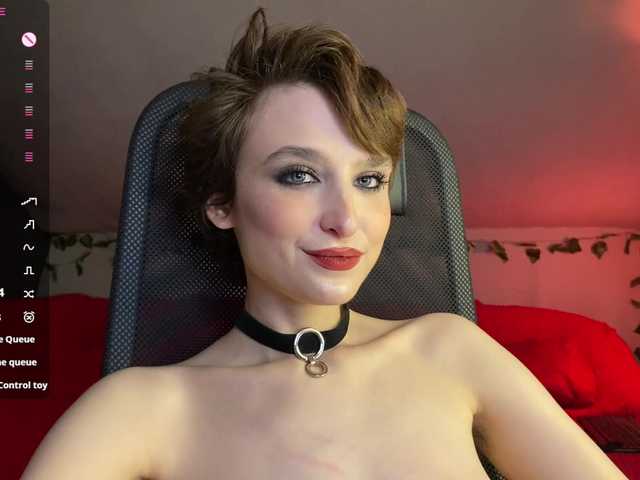 RebeGoldNoir live cam on BongaCams