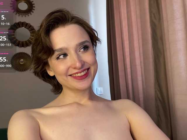 RebeGoldNoir live cam on BongaCams