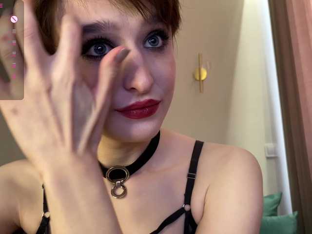 RebeGoldNoir live cam on BongaCams