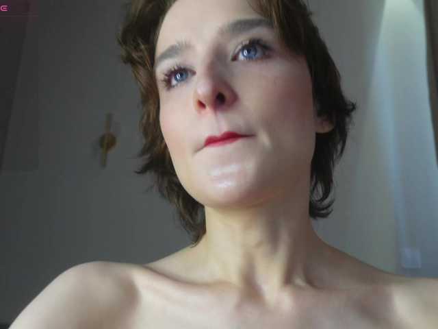 RebeGoldNoir live cam on BongaCams