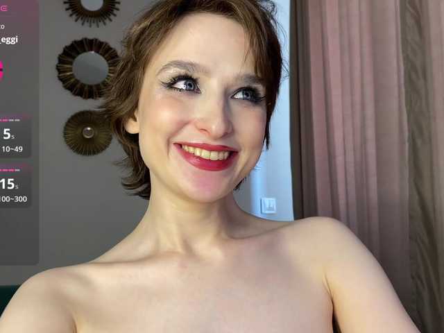 RebeGoldNoir live cam on BongaCams