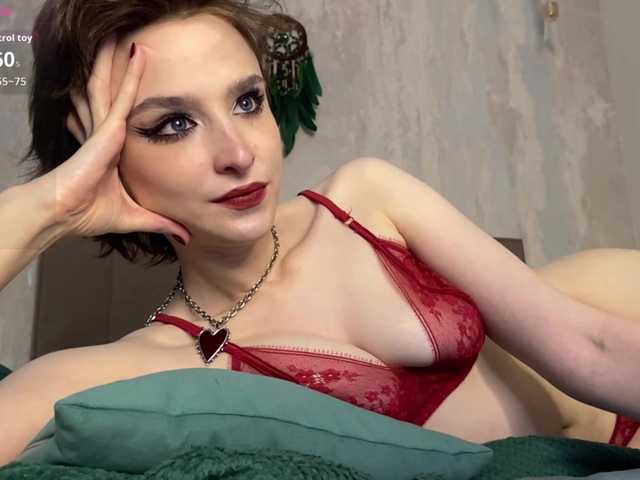 RebeGoldNoir live cam on BongaCams