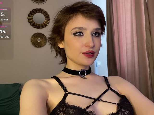 RebeGoldNoir live cam on BongaCams