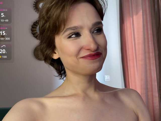 RebeGoldNoir live cam on BongaCams