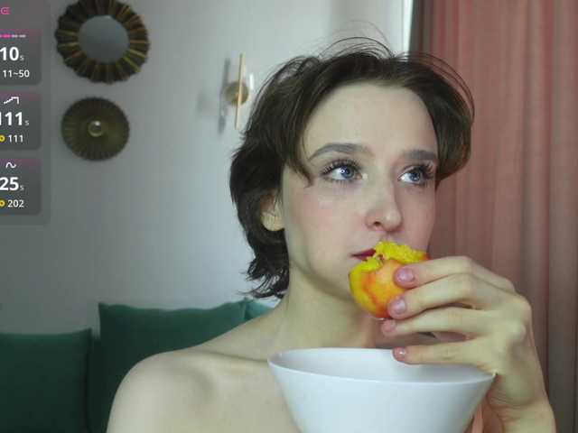 RebeGoldNoir live cam on BongaCams