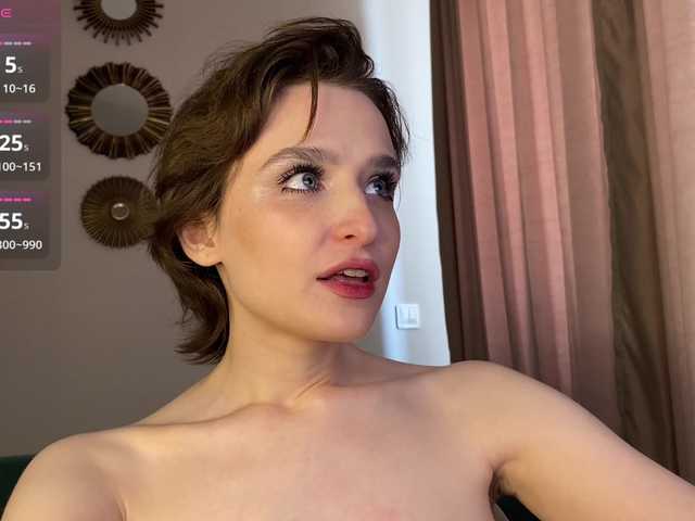 RebeGoldNoir live cam on BongaCams