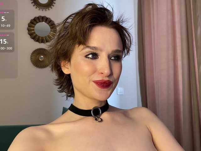 RebeGoldNoir live cam on BongaCams