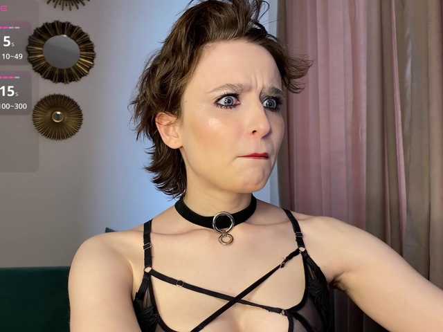 RebeGoldNoir live cam on BongaCams