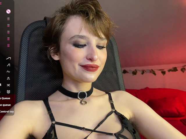 RebeGoldNoir live cam on BongaCams