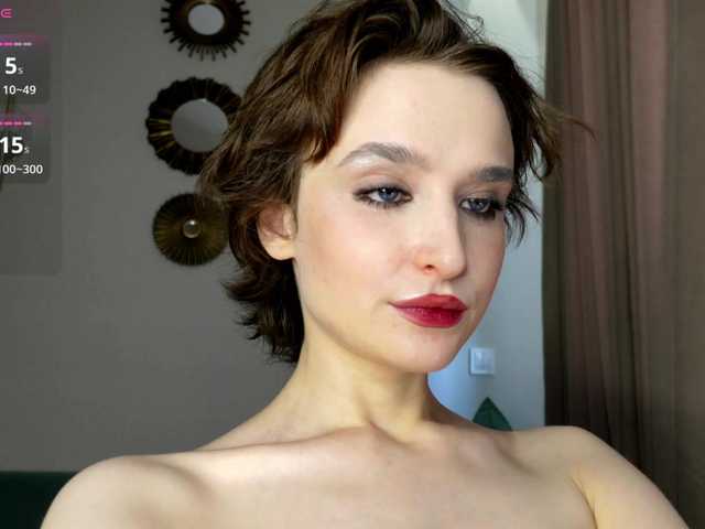 RebeGoldNoir live cam on BongaCams