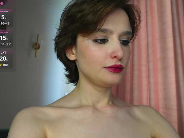 RebeGoldNoir live cam on BongaCams
