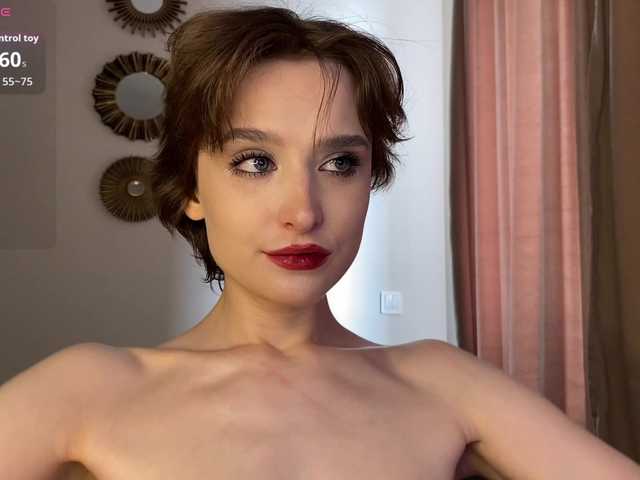 RebeGoldNoir live cam on BongaCams