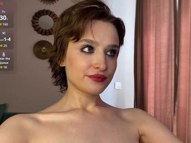 RebeGoldNoir live cam on BongaCams