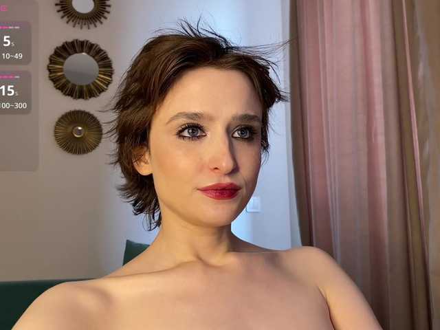 RebeGoldNoir live cam on BongaCams