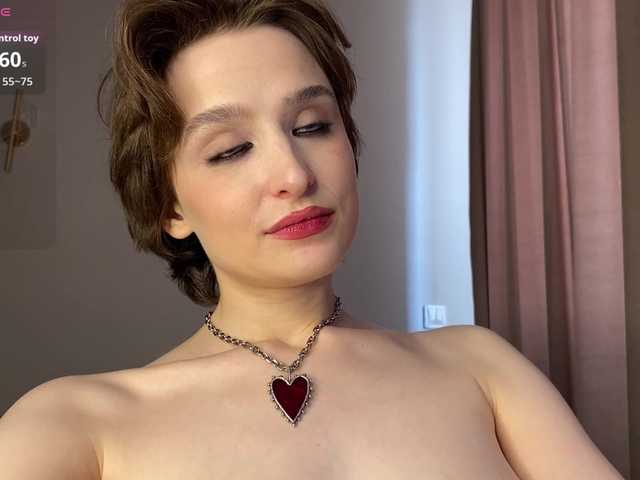 RebeGoldNoir live cam on BongaCams