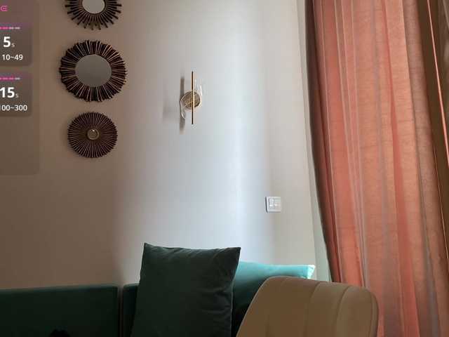 RebeGoldNoir live cam on BongaCams