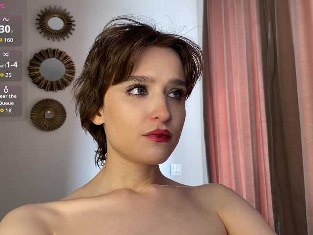 RebeGoldNoir live cam on BongaCams