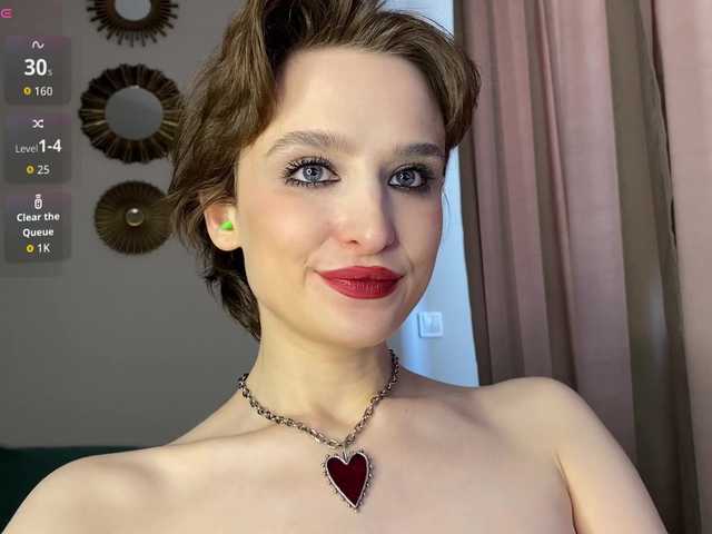 RebeGoldNoir live cam on BongaCams