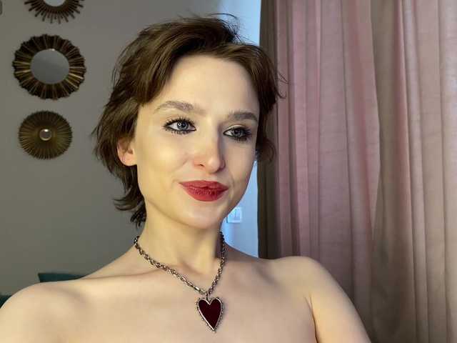 RebeGoldNoir live cam on BongaCams