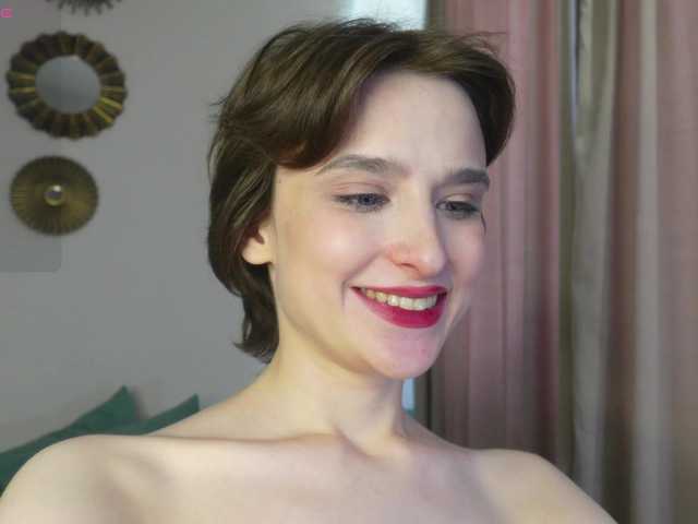 RebeGoldNoir live cam on BongaCams