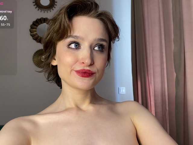 RebeGoldNoir live cam on BongaCams
