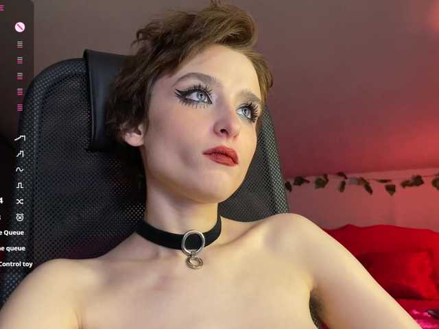 RebeGoldNoir live cam on BongaCams